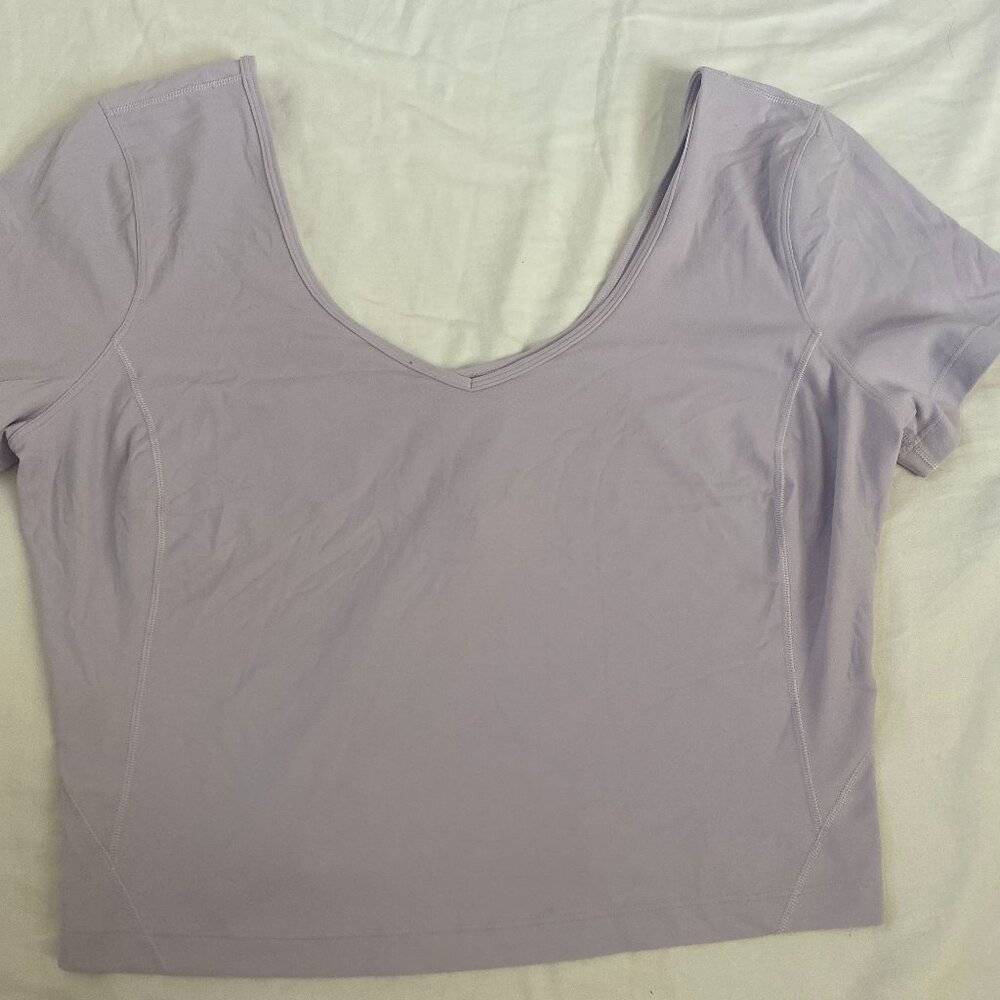 Lululemon Womens Align Short Sleeve Tee in light purple. Size: 12